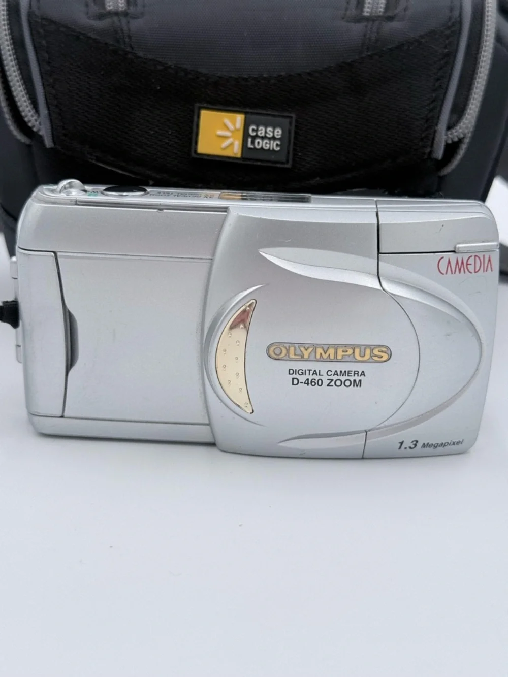 Olympus CAMEDIA D-460 Zoom 1.3MP Digital Camera, Case & 1 Memory Card - Tested!